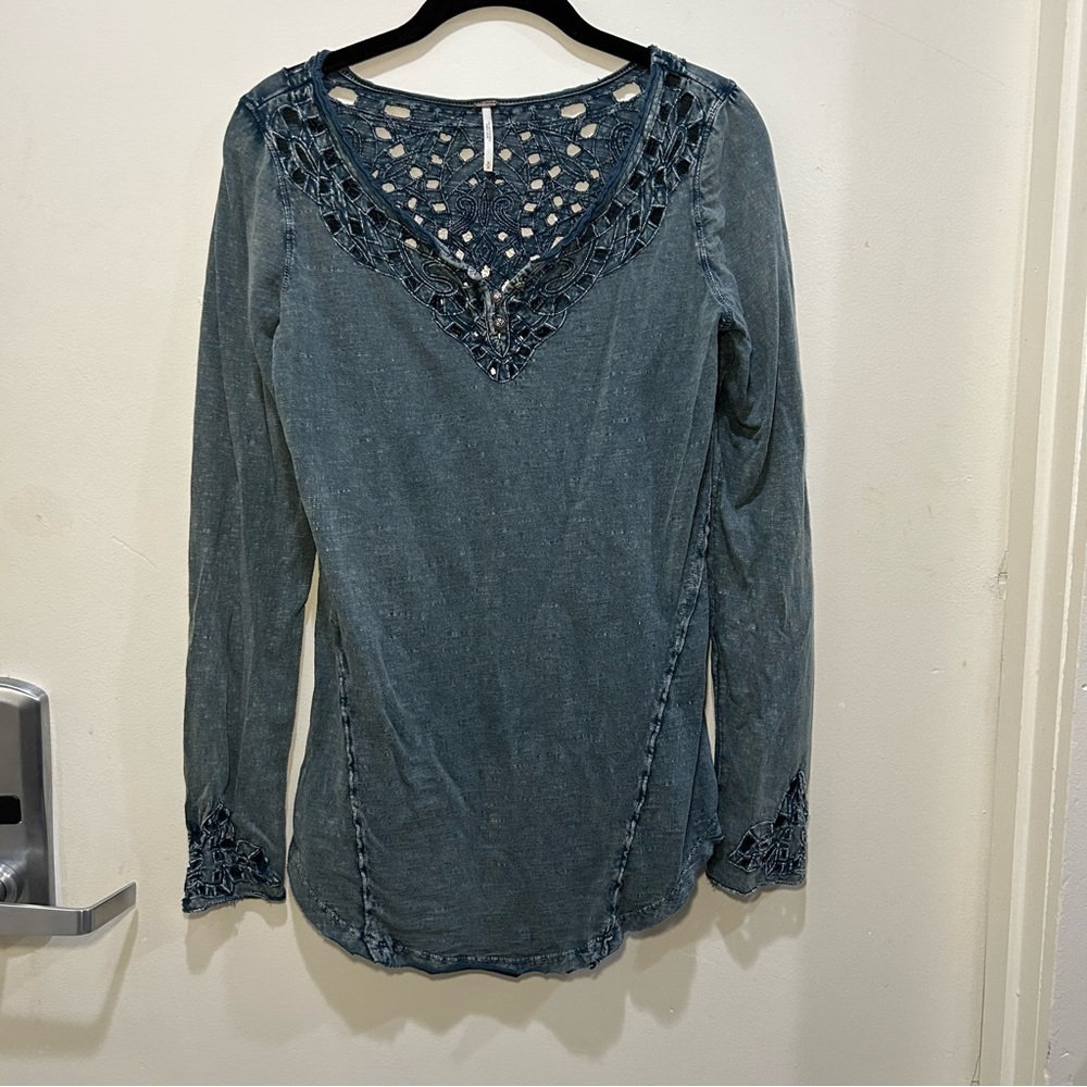 Free People Luna Henley Blue Washed Long Sleeve Cut-Out Blouse Size Medium